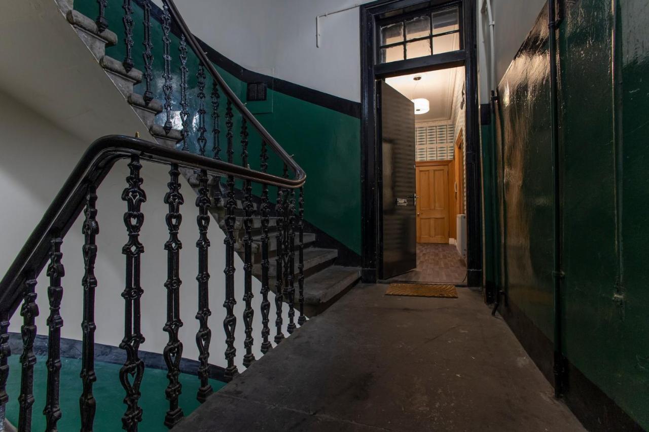 2 Bed In Great Location 15-20 Minutes Walk To Sec Appartement Glasgow Buitenkant foto